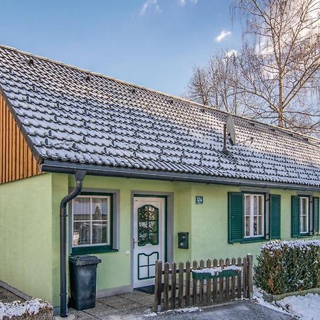 Charmantes Ferienhaus Peterdorf Экстерьер фото